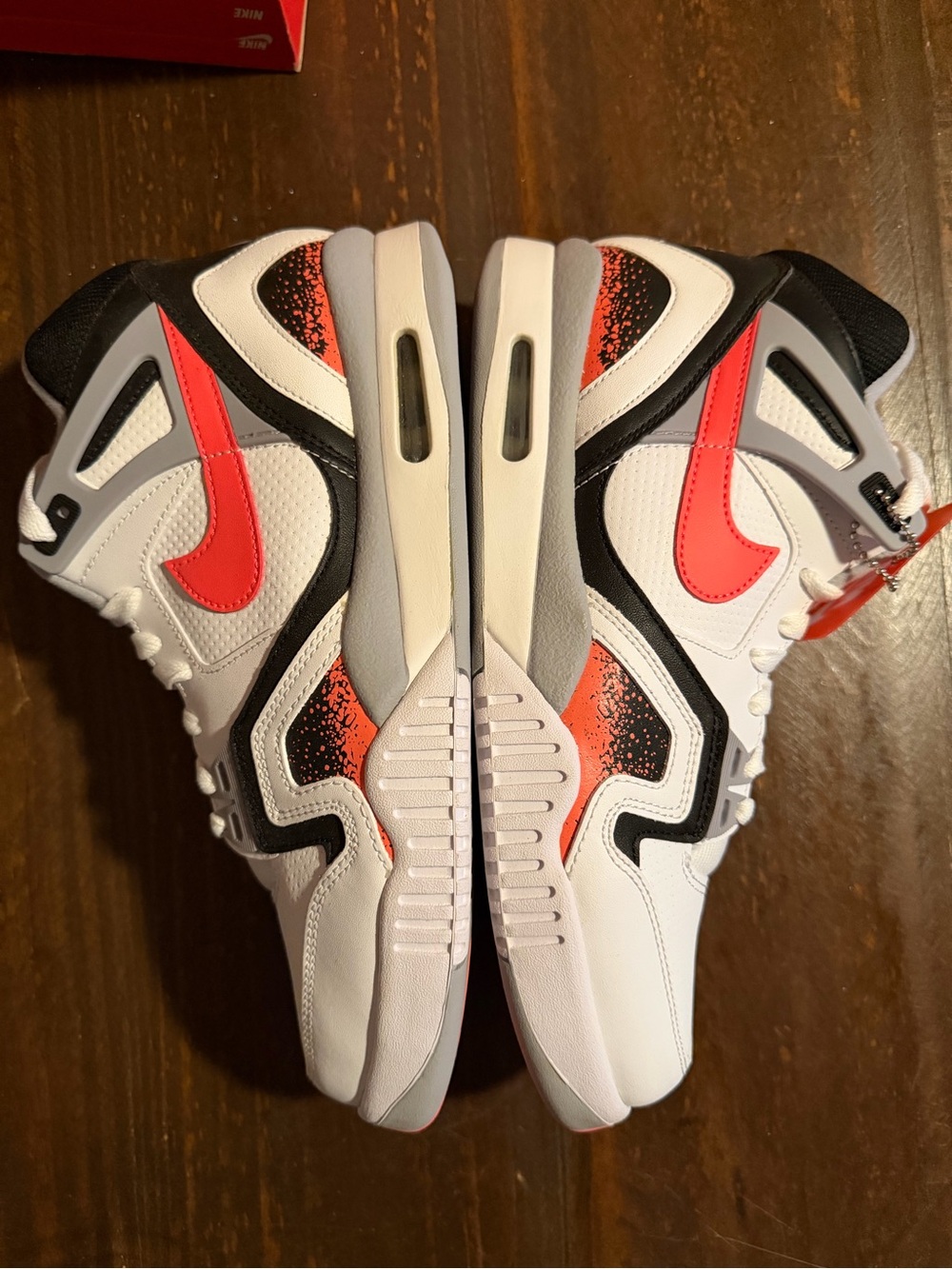 DeadStock Nike Air Tech Challenge 2 Retro Hot Lava Sneaker - 9M - Picture 4 of 11